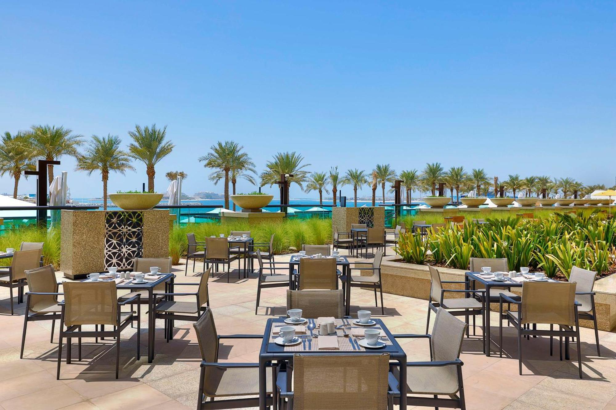 Hilton Dubai Palm Jumeirah Exterior photo