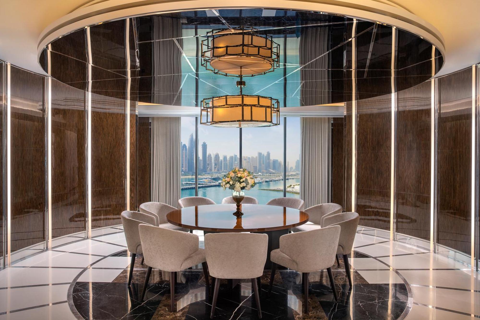Hilton Dubai Palm Jumeirah Exterior photo