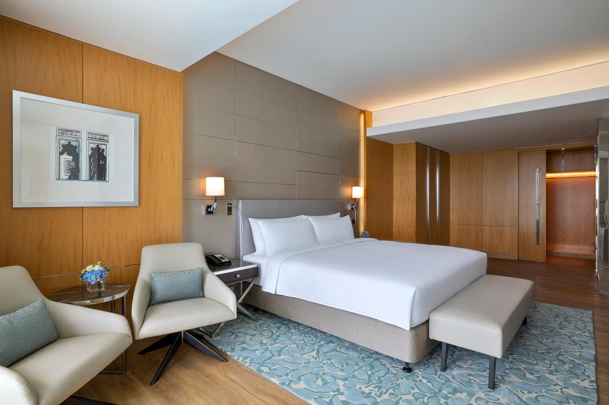 Hilton Dubai Palm Jumeirah Exterior photo