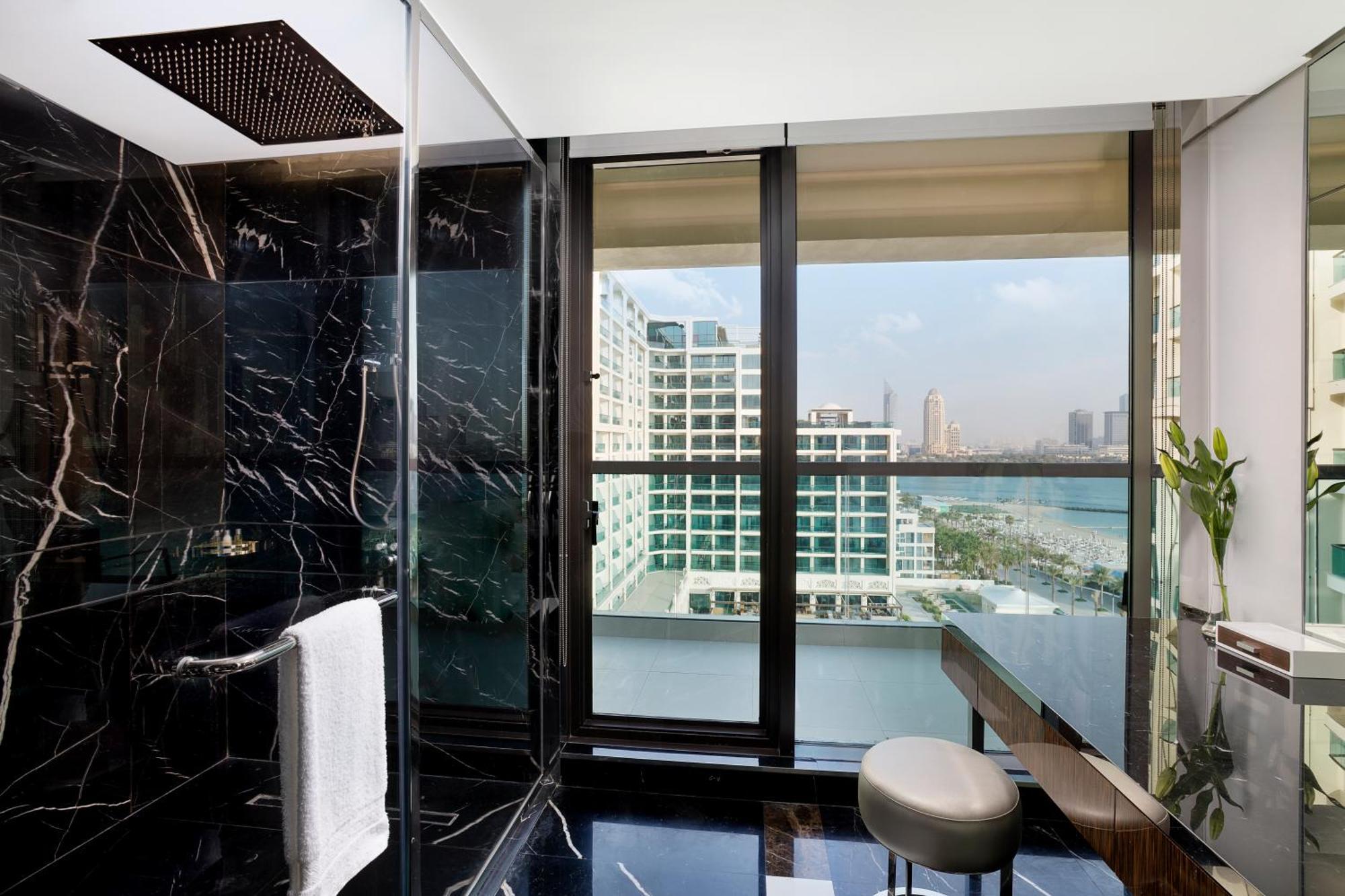 Hilton Dubai Palm Jumeirah Exterior photo