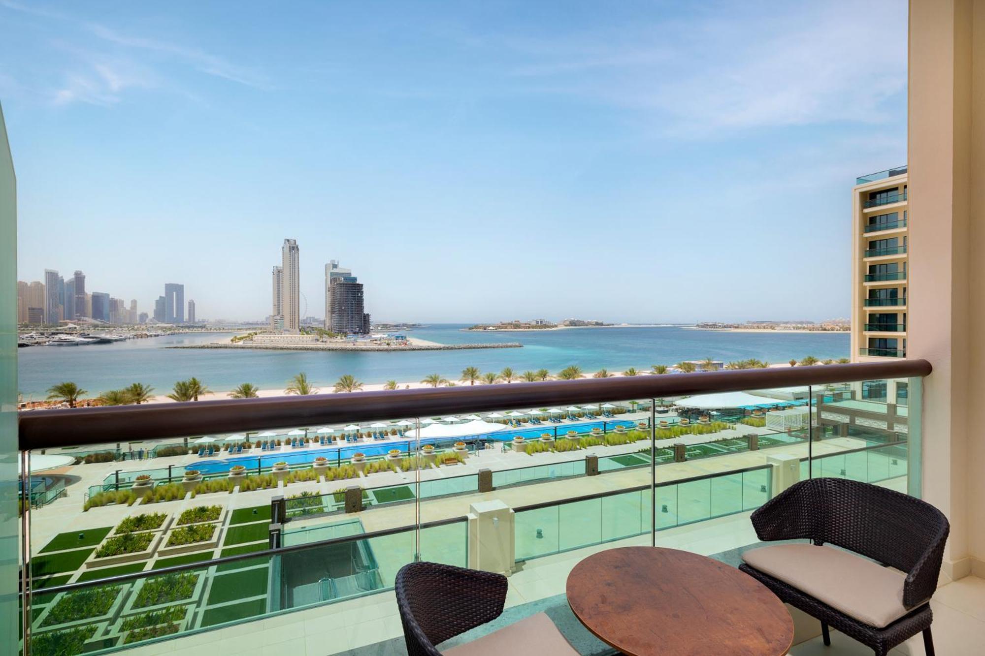 Hilton Dubai Palm Jumeirah Exterior photo