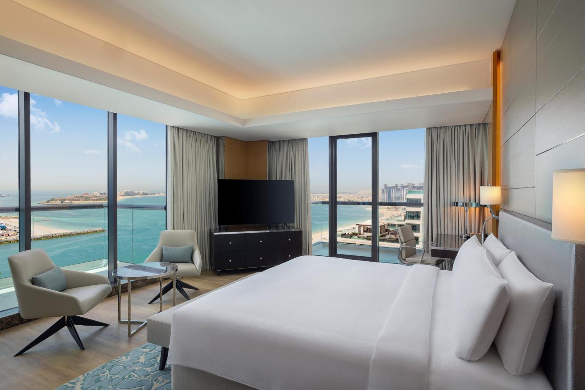 Hilton Dubai Palm Jumeirah Exterior photo